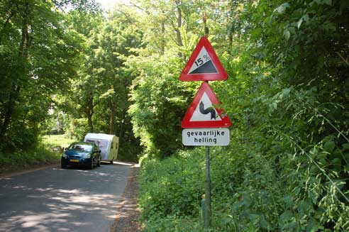 Ontspannen rijden in de bergen na een training van Caravantrekker