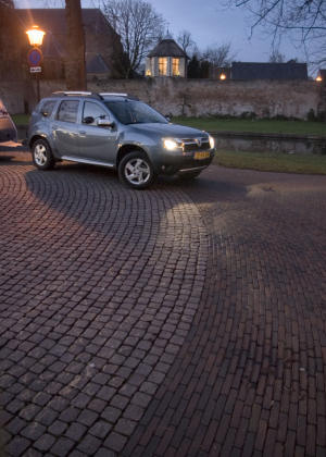 Dacia Duster in kerstsfeer